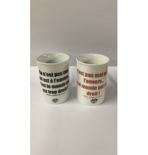 Mug - Ce n'est pas moi qui est à l'envers. C'est le monde qui est trop droit.